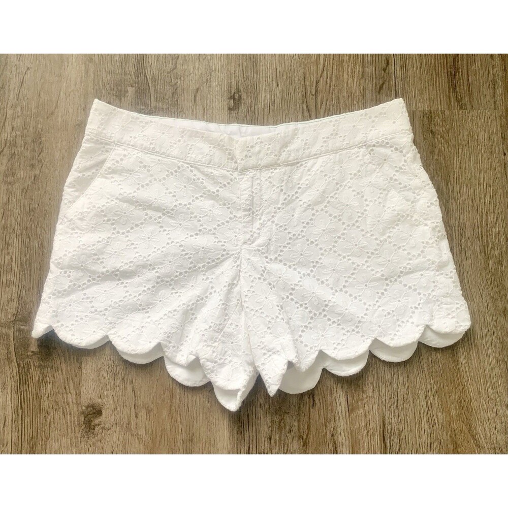 Lilly Pulitzer Buttercup Short Womens 6 White Eyelet Scallop Hem Preppy Resort - Picture 4 of 7